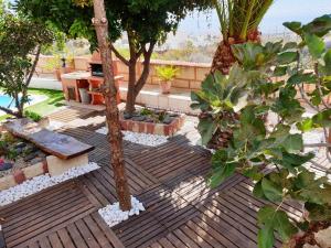 A garden outside Almendro