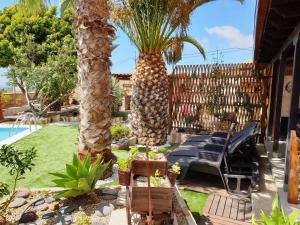 A garden outside Almendro