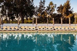Bazén v ubytování Urban Valley Resort & Spa nebo v jeho okolí