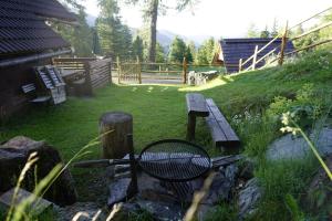 Vonkajšia záhrada v ubytovaní Bergheim Schmidt, Almhütten im Wald Appartments an der Piste Alpine Huts in Forrest Appartments near Slope