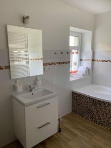 Koupelna v ubytování Apartmány Michaela