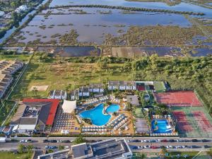 Bazén v ubytování BQ Alcudia Sun Village nebo v jeho okolí