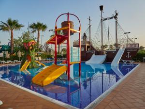Bazén v ubytování BQ Alcudia Sun Village nebo v jeho okolí