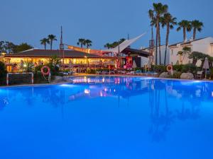 Bazén v ubytování BQ Alcudia Sun Village nebo v jeho okolí