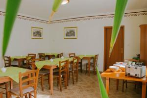 Restaurace v ubytování Rooms Pri Lovrižu