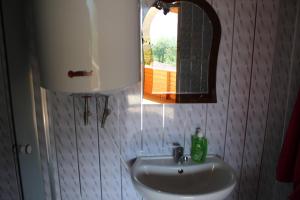 Vannituba majutusasutuses Ecohouse Svaneti