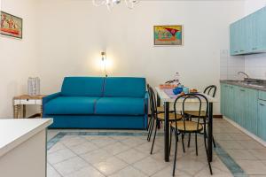 Kuchyň nebo kuchyňský kout v ubytování Oleandri Suite Hotel