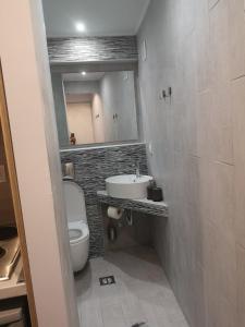 Gatos House 2的一间浴室