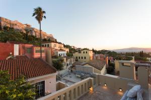 - une vue depuis le toit d'une maison dans l'établissement Plaka360 Apartments, à Athènes