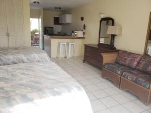 Gallery image of Negril Beach Club Condos in Negril