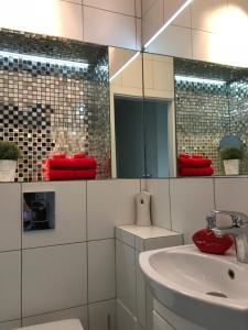 Un baño de Good Time Apartments Warsaw - Świętokrzyska 30 fotos más