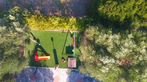 Villa Argo 3 - Beachfront, Big gardens, Location! tesisinde çocuk oyun alanı