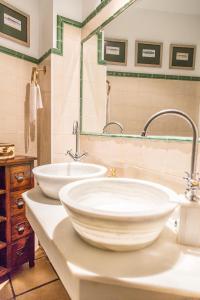 Vonios kambarys apgyvendinimo įstaigoje Mafloras Suites El Bosque