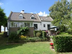 Gallery image of Roer, huisje aan de Maas in Maren-Kessel