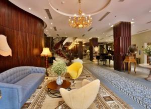 Ruang duduk di Dong Duong Hotel & Suites - Afternoon Tea Inclusive - Very Central