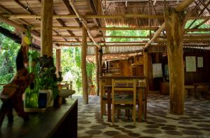 The lounge or bar area at Ecolodge El Sombrero