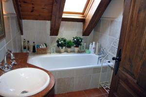 Ванна кімната в Salardu centro atico duplex NA
