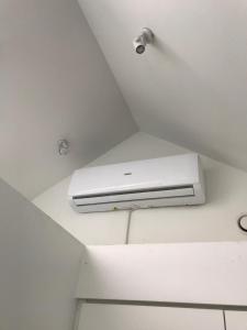 Fotografia z galérie ubytovania loft 85 m2 Wilanow Krolewski self checkin vo Varšave