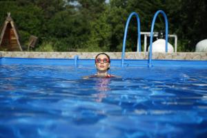 Bassein majutusasutuses Tezh Ler Resort või selle lähedal