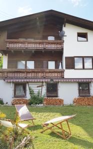 Vonkajšia záhrada v ubytovaní Family Friendly Chalet - Central with Beautiful Mountain Views
