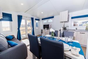 Kuchyň nebo kuchyňský kout v ubytování Hotel Niedźwiadek