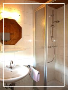 Bathroom sa Alpen Chalet ELLMAU Zentrum