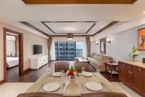 Televisyen dan/atau pusat hiburan di Kantharyar Serviced Apartment