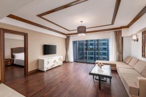 Televisyen dan/atau pusat hiburan di Kantharyar Serviced Apartment