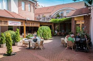 A restaurant or other place to eat at Hotel Banderium