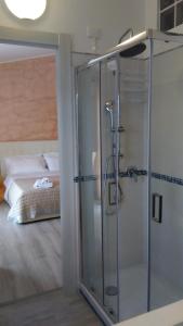 Viola di Mare Rooms and Parking tesisinde bir banyo