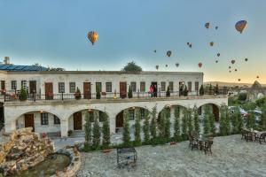 Foto da galeria de Cappadocia Inn Cave Hotel em Goreme