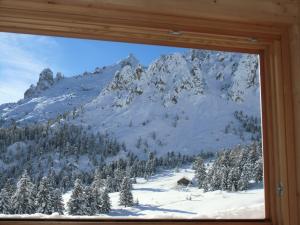 Rifugio Stella Alpina Spiz Piaz per escursionisti v zimě