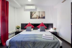 Gallery image of Catedral Reina Apartaments in Valencia