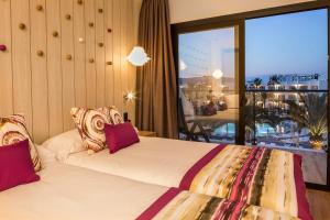 Cama ou camas em um quarto em Grand Palladium White Island Resort & Spa - All Inclusive