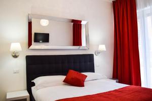 A bed or beds in a room at B&B La finestra sul canale