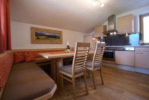 Kuchyň nebo kuchyňský kout v ubytování Ferienwohnung Bergheim