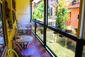 A balcony or terrace at B&B La finestra sul canale