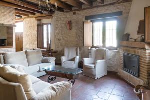 Posezení v ubytování Casa Rural Los Yeros Aldeasoña - Segovia