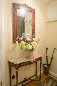 Galeriebild der Unterkunft Romance Apartment in Kuldīga + 20 Fotos