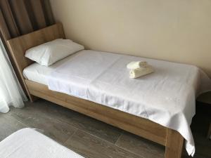 Letto o letti in una camera di Hotel CHARLI
