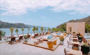 Gallery image of PICO DE LORO RESORT CONDOTEL in Nasugbu