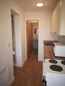 A kitchen or kitchenette at Tara View Apartments