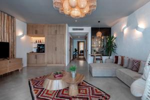 Kuchyň nebo kuchyňský kout v ubytování Harbour Suites Fethiye