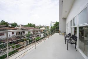 Balkoni atau teres di 18 Suites Cebu
