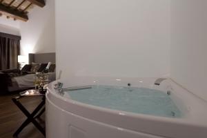 Kép Residenza Palazzo Fortuna - Boutique Hotel szállásáról Civita Castellanában a galériában