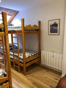 Postel nebo postele na pokoji v ubytování Duplex para 12 Panticosa