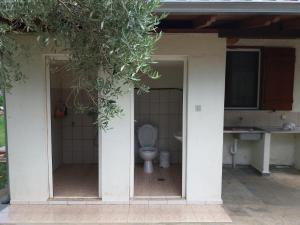 Gallery image of Olive Summer House in Chrysi Ammoudia