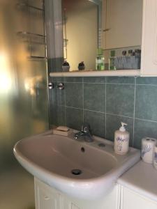 A bathroom at B&B Fior di Loto