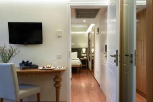 Gallery image of Titania Hotel in Athens