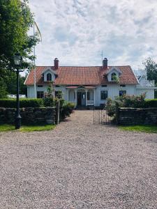 The building in which the holiday home is located